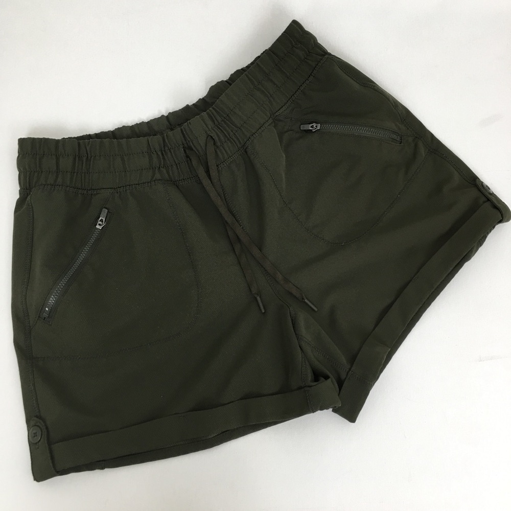 Tangerine Army Green Shorts Women’s Size Medium Pull On Elastic Waist Pockets - Picture 7 of 8